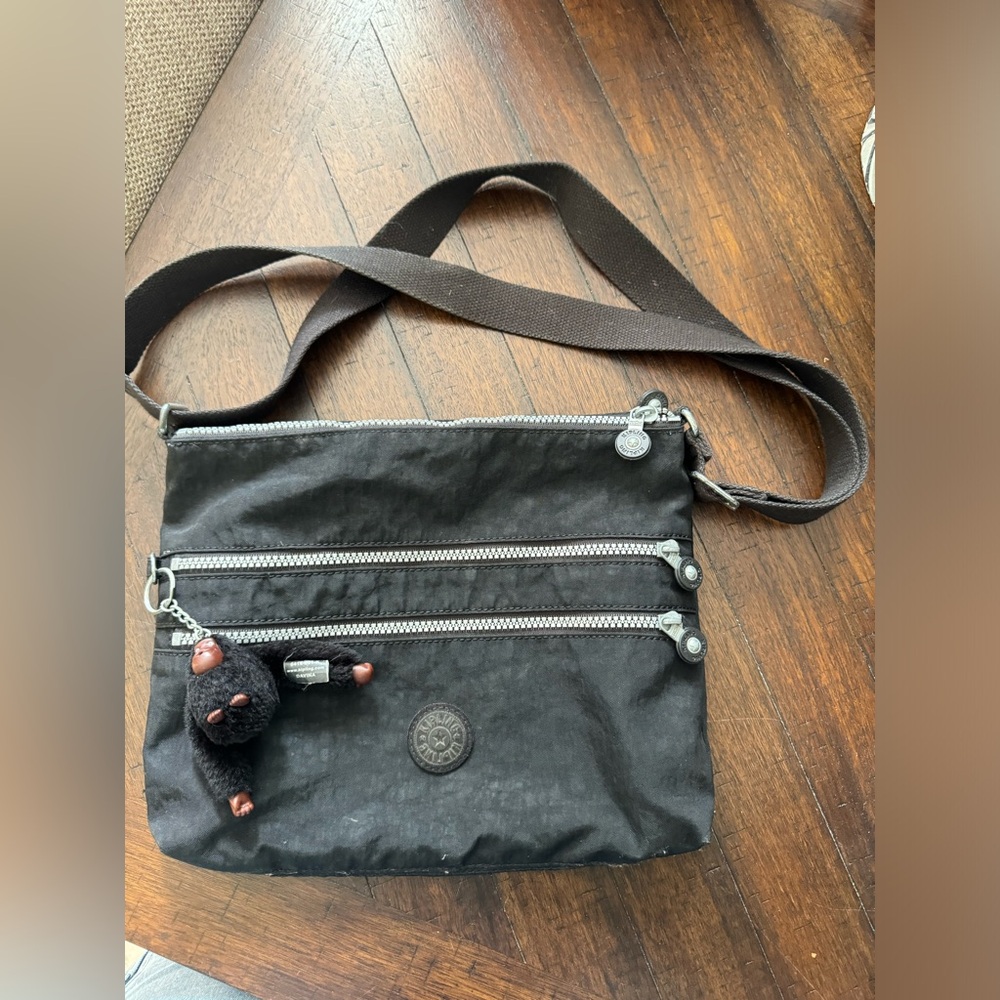 Kipling Alvar Crossbody Bag Purse Lightweight Nylon Black.‎ Multi Zipper